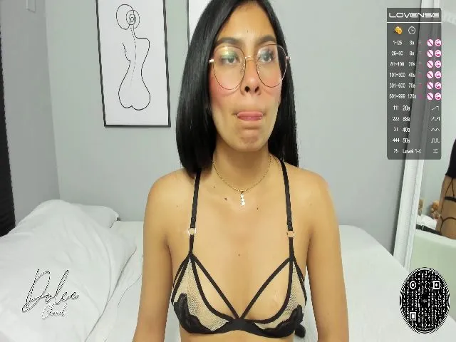 Live sex webcam photo for Dolce_chanel #259536027