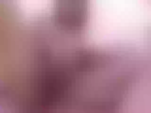 Live sex webcam photo for Louise-red #245345521