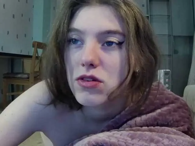 Live sex webcam photo for CassySweetKit #241115006