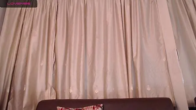 Live sex webcam photo for IvyGarden #242489830