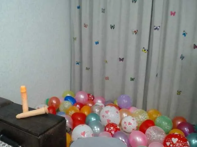 Live sex webcam photo for AnnRivers #241211853