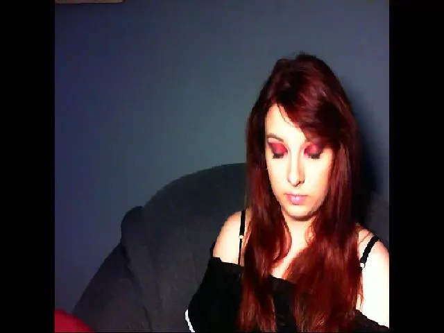 Live sex webcam photo for VirginLuna18 #255677722