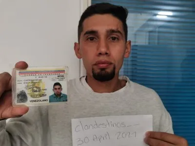 Live sex webcam photo for clandestinos__ #241549013