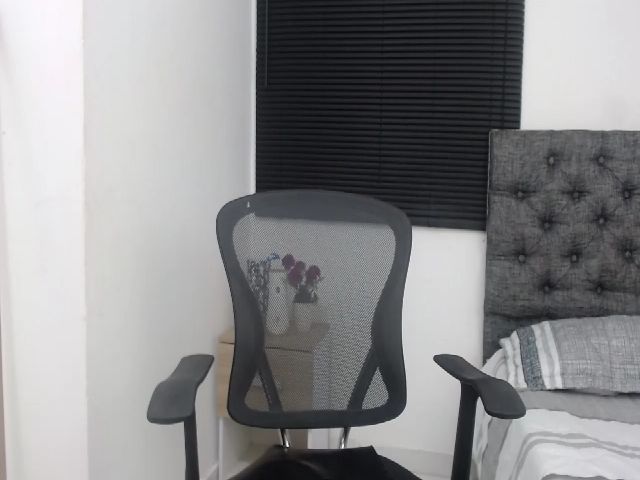 Live sex webcam photo for Andrea_greey #255791464