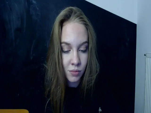 Live sex webcam photo for HappySecret_ #256376913