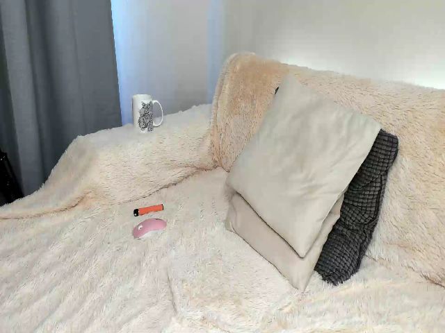 Live sex webcam photo for Urblonde #255835128