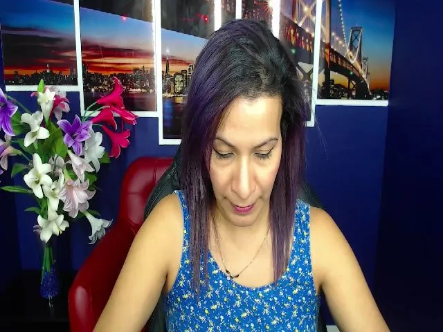 Live sex webcam photo for Infernalsexx #263931931