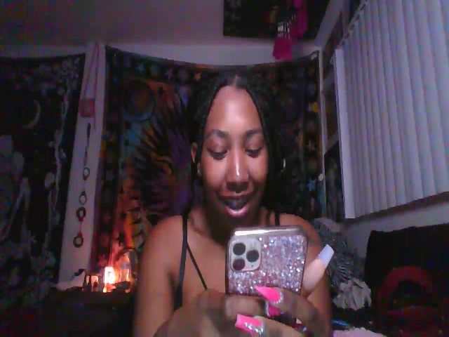 Live sex webcam photo for hennyhoneypot #254012244