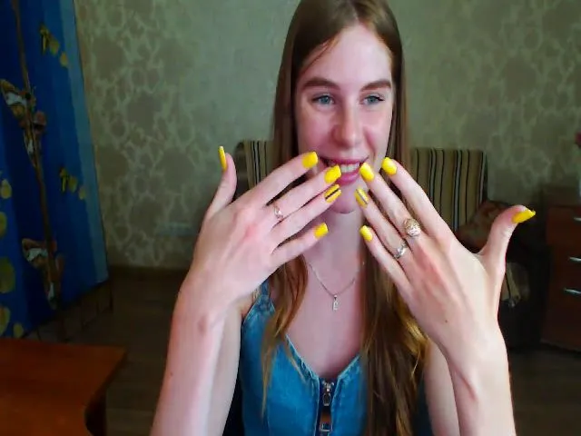 Live sex webcam photo for Vesnyshka #259573040