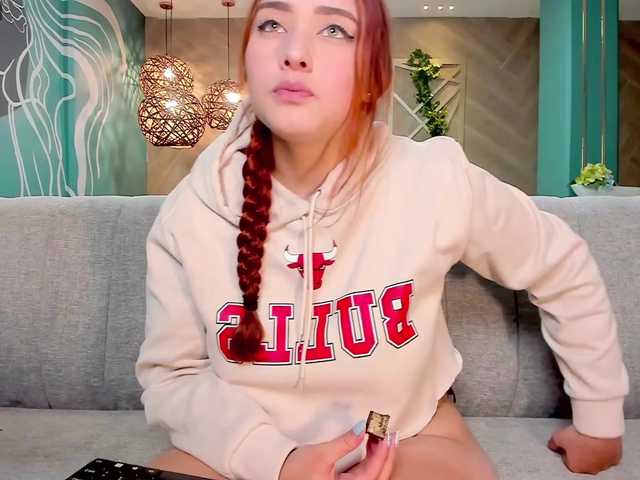 Live sex webcam photo for Tulipa1 #246516593