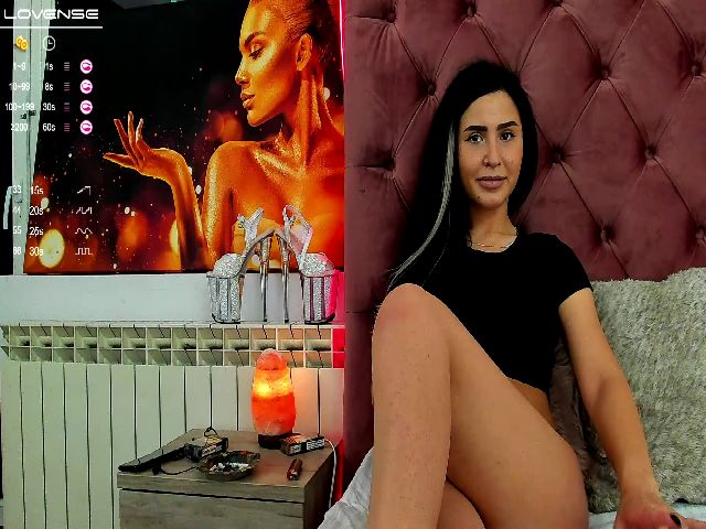 Live sex webcam photo for SashaChase #256395810