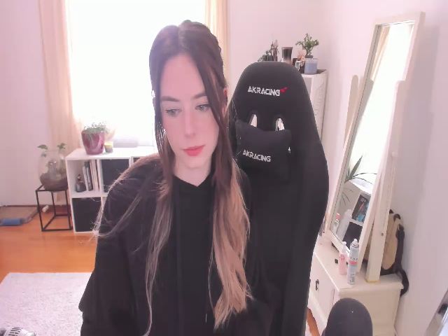 Live sex webcam photo for Forest_nymph #260370988