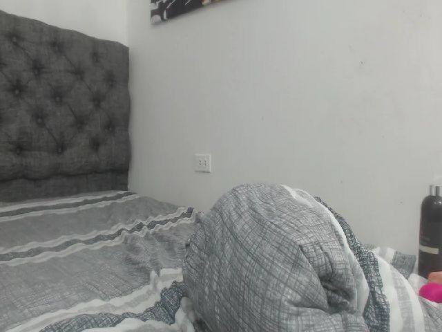 Live sex webcam photo for Andrea_greey #252721602