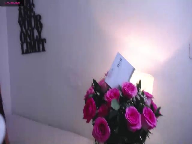 Live sex webcam photo for Amelia_avalor #255638066