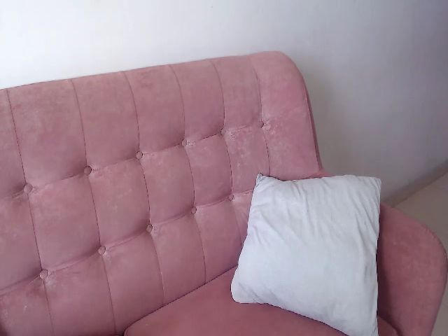 Live sex webcam photo for SalomeFrancoo #258338036