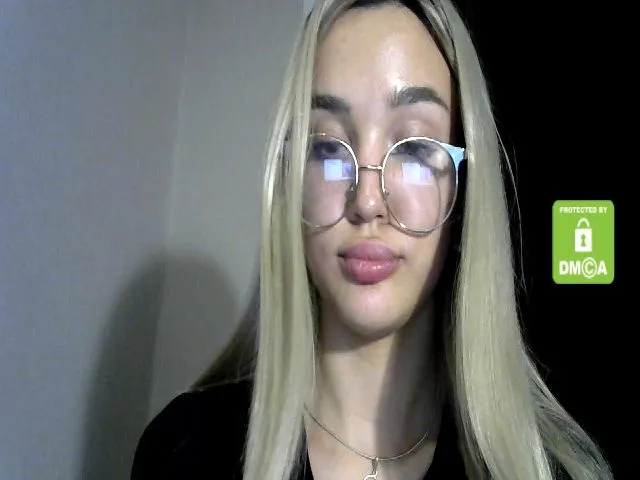 Live sex webcam photo for MyyDream #265079803