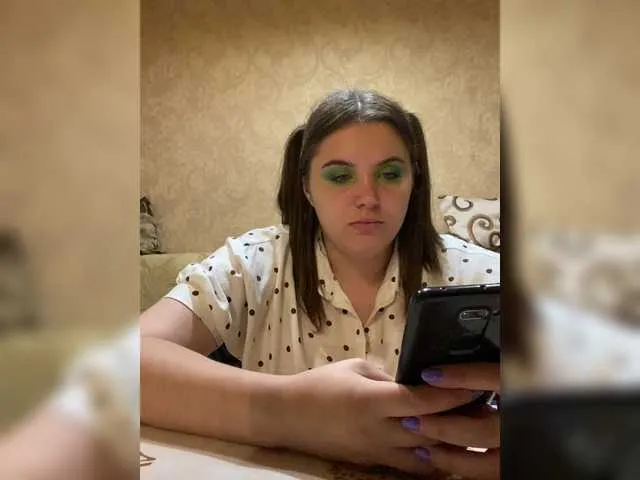 Live sex webcam photo for FoxiZ #253759954