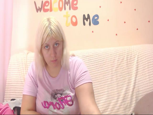 Live sex webcam photo for Kylie_Pag #254736089