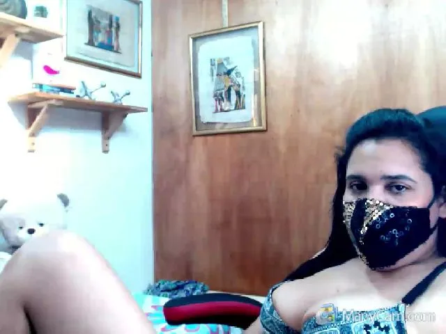 Live sex webcam photo for Bellataylor_ #262230527