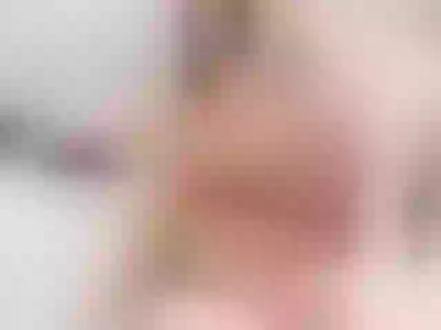 Live sex webcam photo for AlyssaMillan #259281744