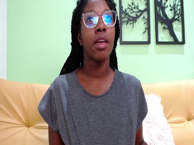 Live sex webcam photo for Connywells #264460158