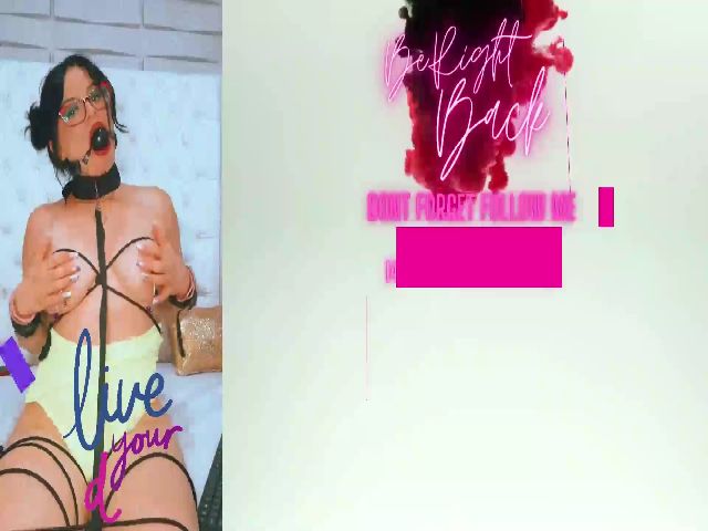 Live sex webcam photo for Esmeralda_R #261698023