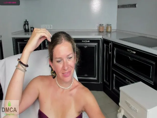 Live sex webcam photo for StelaMartin #254488607