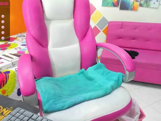 Live sex webcam photo for miagoth #245805022