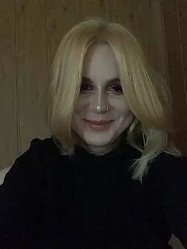 Live sex webcam photo for Esmi_Sweet #243593661