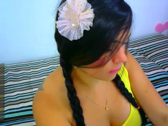 Live sex webcam photo for Wildprincces #264189317