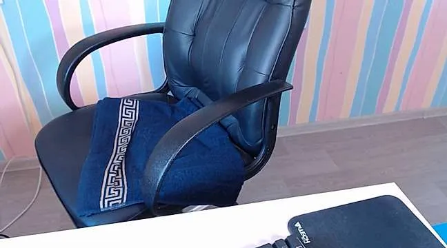 Live sex webcam photo for CherryDevil_ #243119903