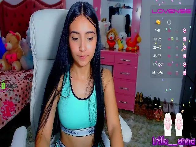Live sex webcam photo for Litlle__anna #259035197