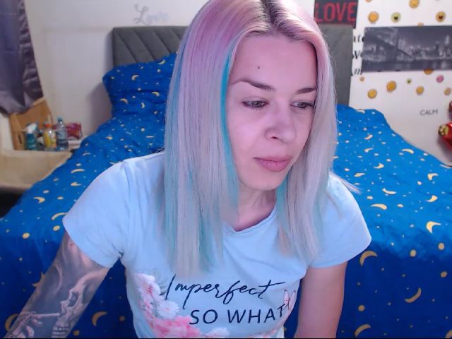 Live sex webcam photo for Directgirl #254754273