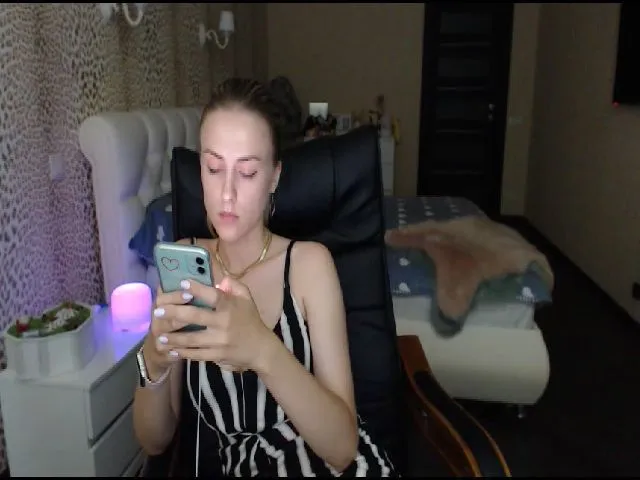 Live sex webcam photo for MissSurprice #253523944