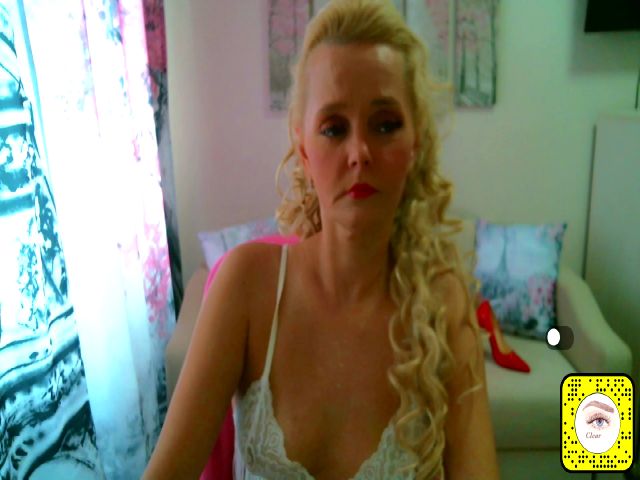 Live sex webcam photo for ChristiRoses #262611843