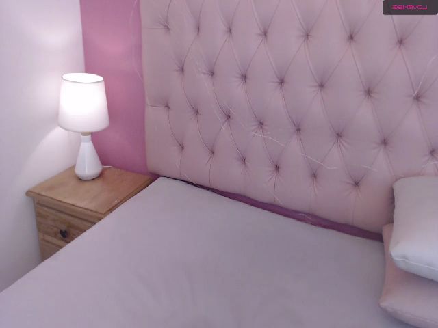 Live sex webcam photo for Keyra_R #255390662