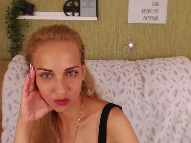 Live sex webcam photo for AdelinJensen #249417109