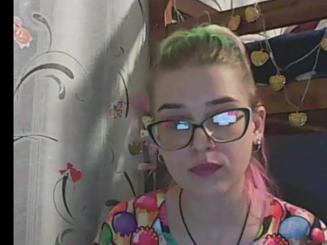 Live sex webcam photo for malvinella #241255652