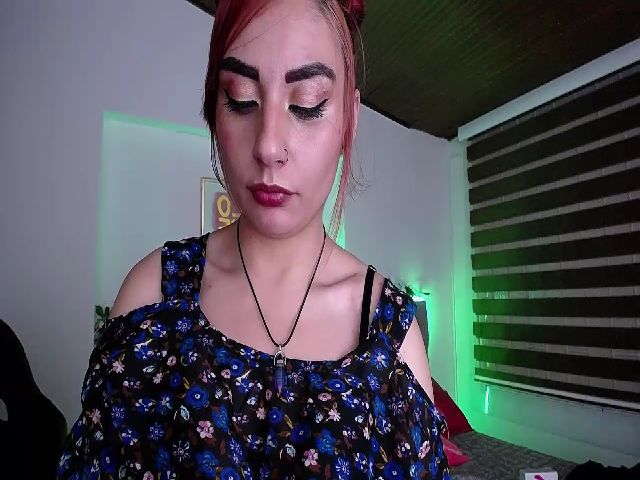 Live sex webcam photo for Cristal_19 #255036106