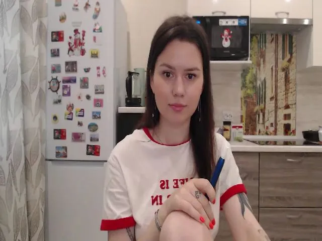 Live sex webcam photo for WonderXGirlXX #263135543