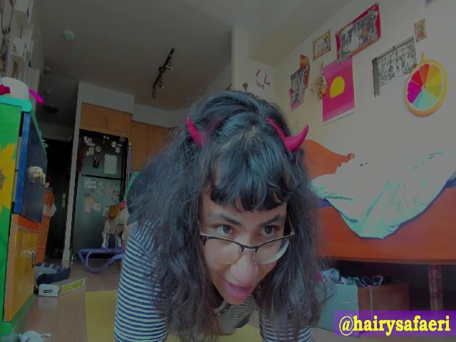 Live sex webcam photo for hairysafaeri #263957919