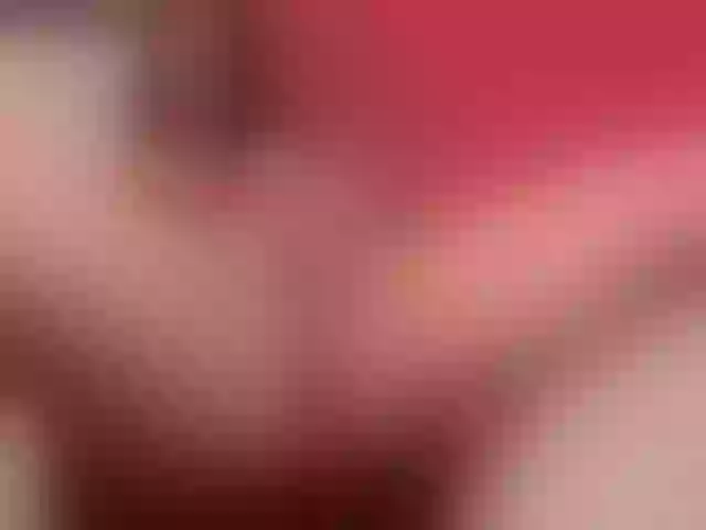 Live sex webcam photo for SquirtQeen33 #253061114
