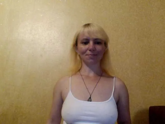 Live sex webcam photo for Oksina #242315741