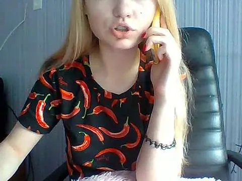 Live sex webcam photo for EvaaMiller #243458078