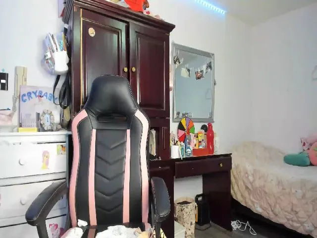 Live sex webcam photo for Cherrycute666 #262548243