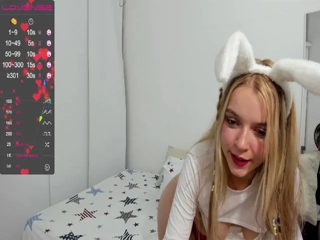 Live sex webcam photo for Alessandra_66 #264161431