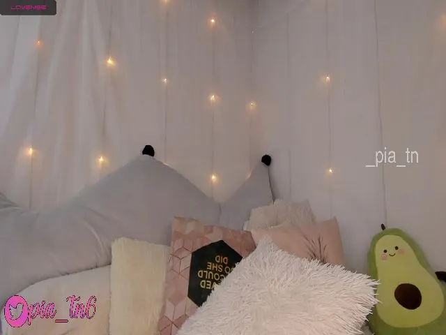 Live sex webcam photo for Pia_tn #259607310