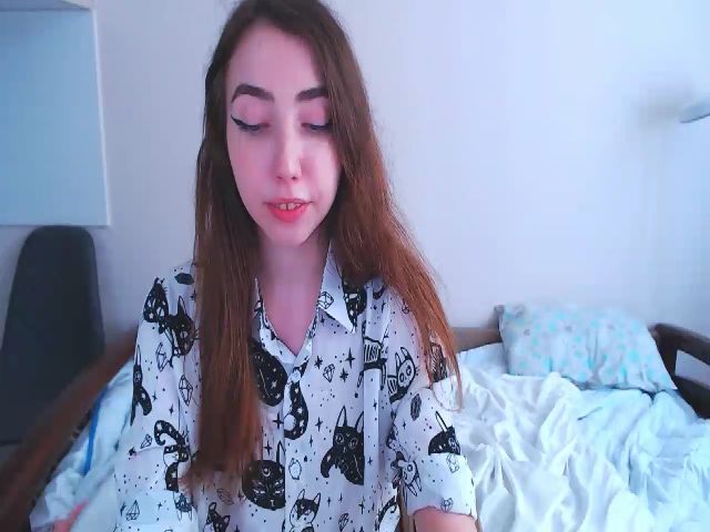 Live sex webcam photo for JuliPeach #255585915