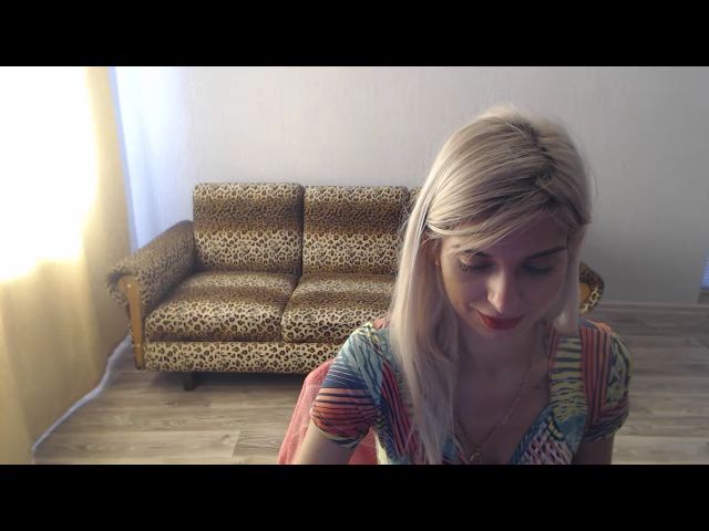 Live sex webcam photo for SexyBeatriice #265396916