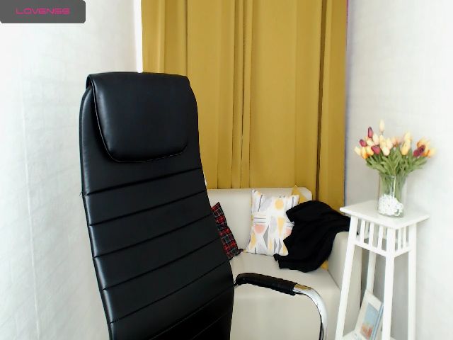 Live sex webcam photo for XJG99 #259113309